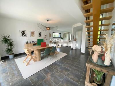 Pavillon - 156 m² - 6 pièces