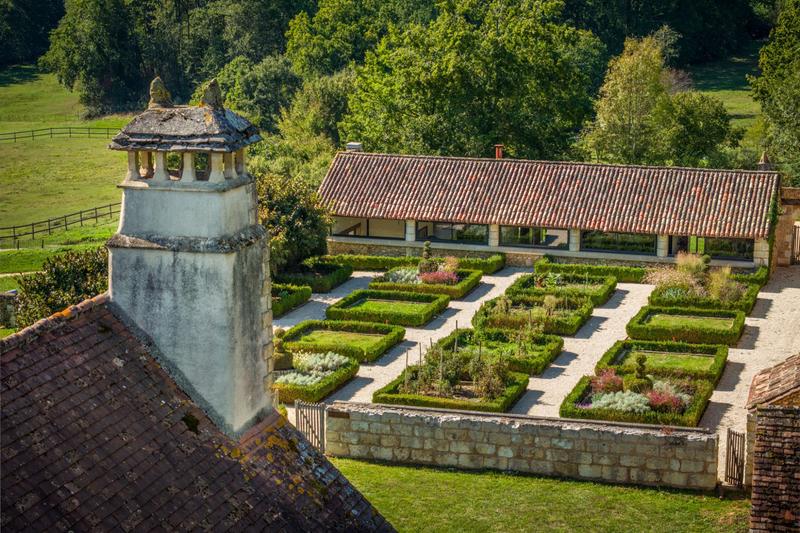 Maison - 785 m² - 15 pièces