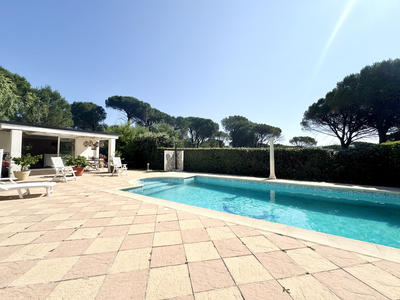 Villa - 160 m² - 10 pièces