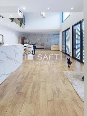 Maison - 220 m² - 6 pièces