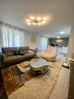 Appartement - 97 m² - 4 pièces