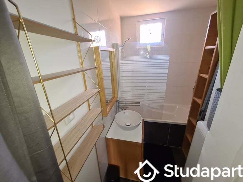 Chambre - 12 m² - 1 pièce