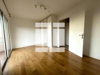 Appartement - 81 m² - 4 pièces