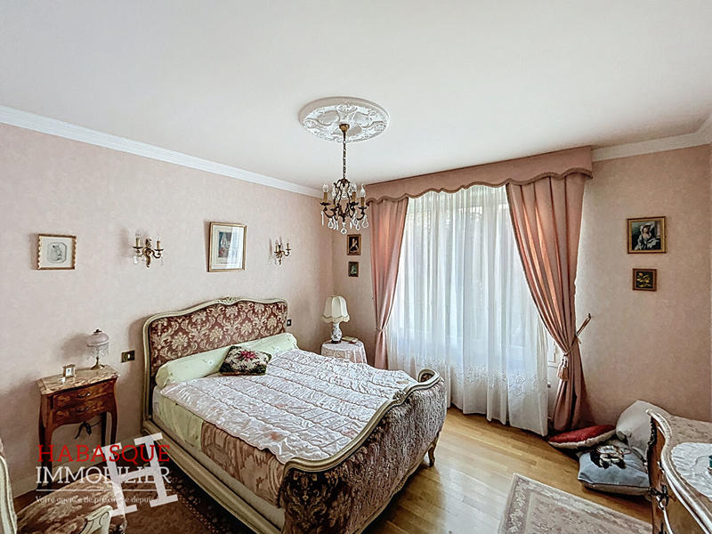 Maison - 99 m² - 5 pièces