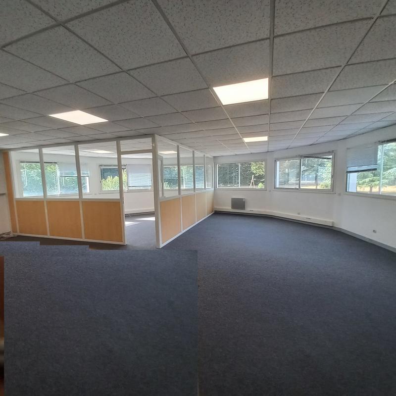 Bureau - 65 m² - 2 pièces