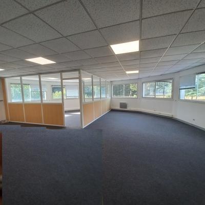 Bureau - 65 m² - 2 pièces