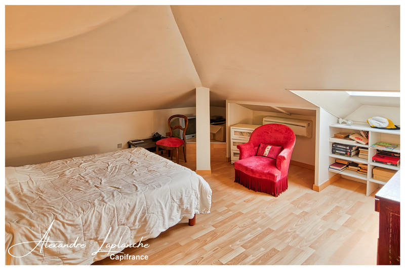 Maison - 175 m² - 8 pièces