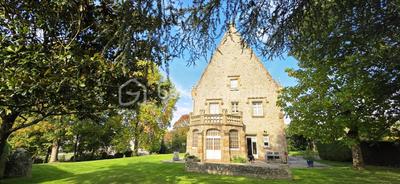 Maison - 353 m² - 12 pièces