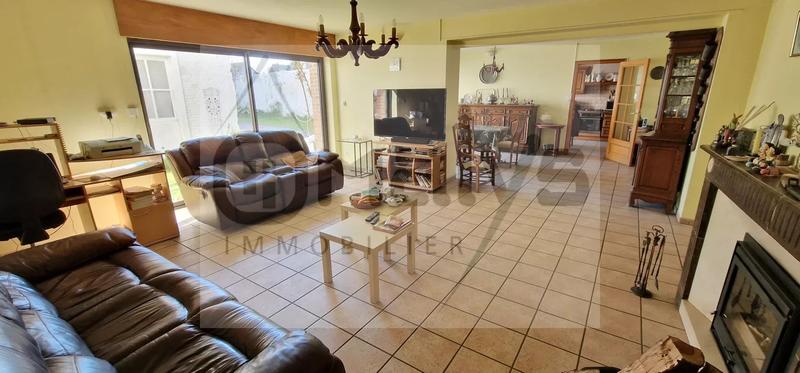 Maison - 317 m² - 8 pièces