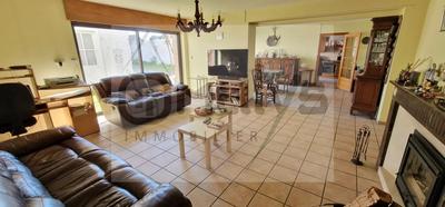 Maison - 317 m² - 8 pièces