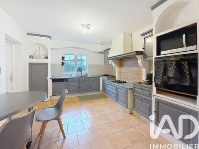 Maison - 168 m² - 6 pièces