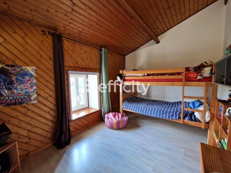 Maison - 195 m² - 7 pièces