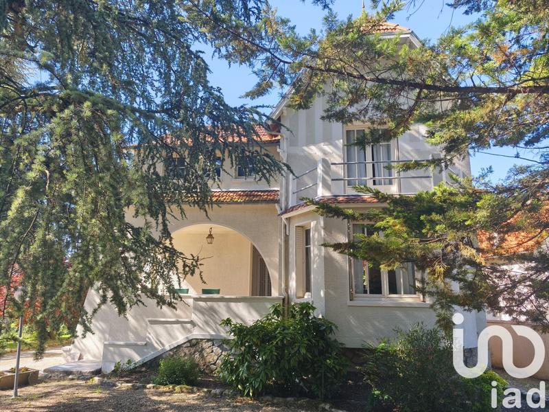 Maison de maîtres - 180 m² - 6 pièces