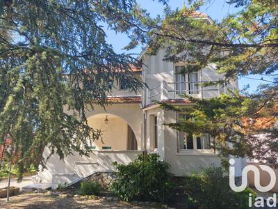 Maison de maîtres - 180 m² - 6 pièces