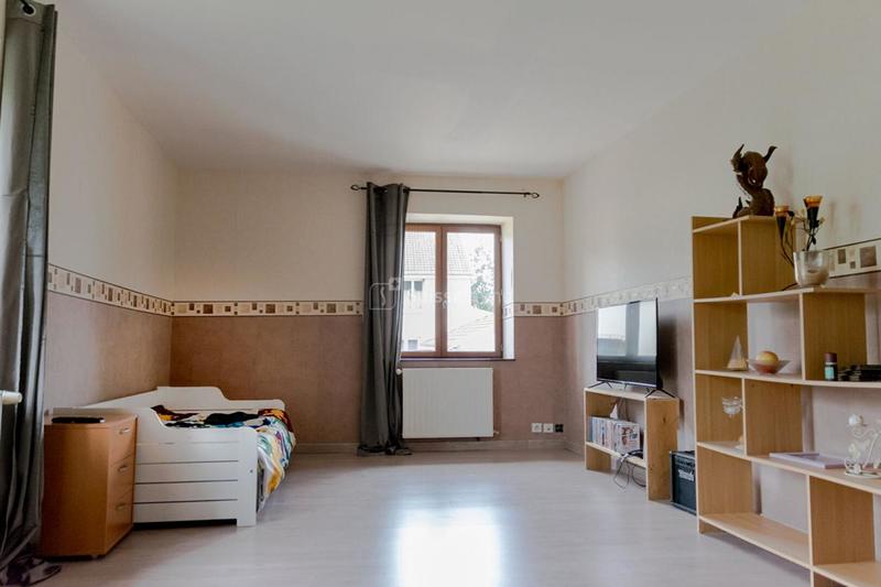 Maison - 232 m² - 7 pièces