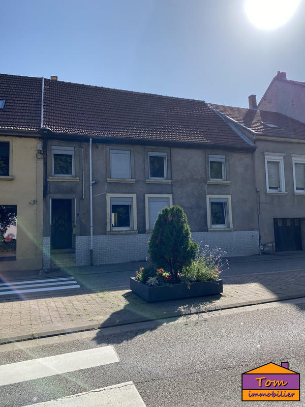 Maison - 205 m² - 9 pièces