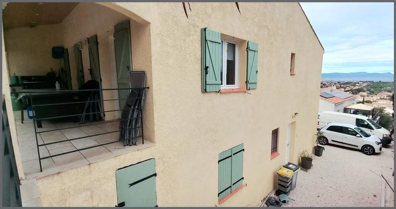 Maison - 93 m² - 4 pièces