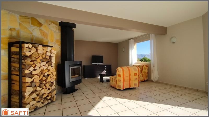 Maison - 161 m² - 6 pièces
