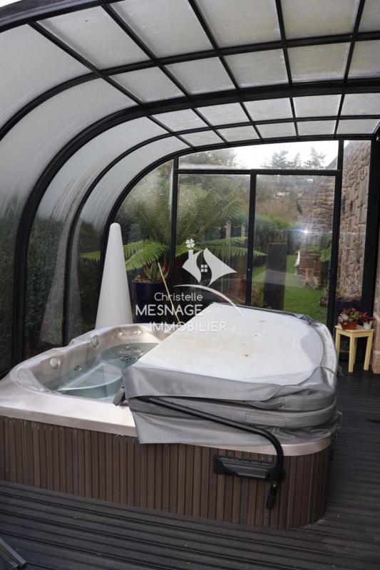 Maison en pierre - 211 m² - 8 pièces