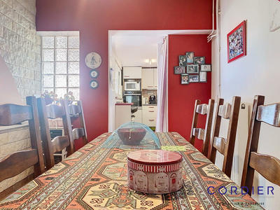 Appartement - 111 m² - 4 pièces