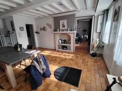 Maison - 225 m² - 10 pièces