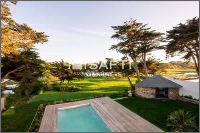 Villa - 230 m² - 9 pièces