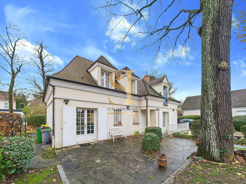 Maison - 175 m² - 7 pièces