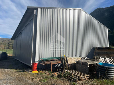 Maison - 240 m² - 2 pièces