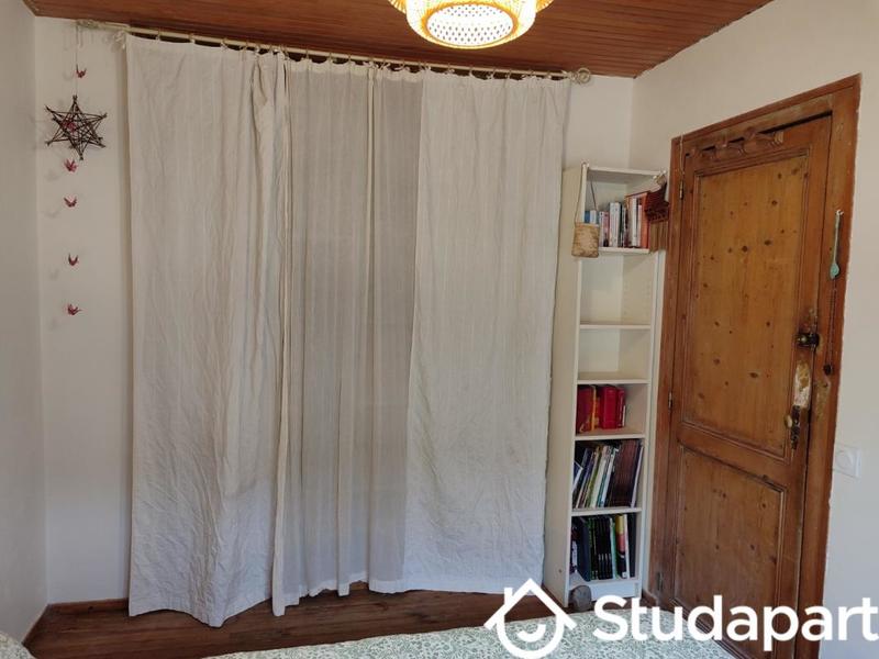 Chambre - 11 m² - 1 pièce