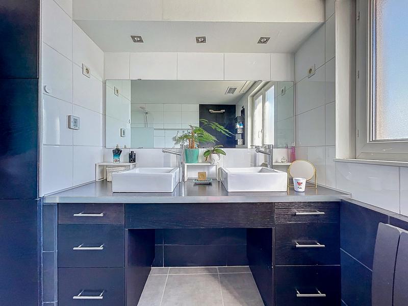 Appartement - 81 m² - 4 pièces