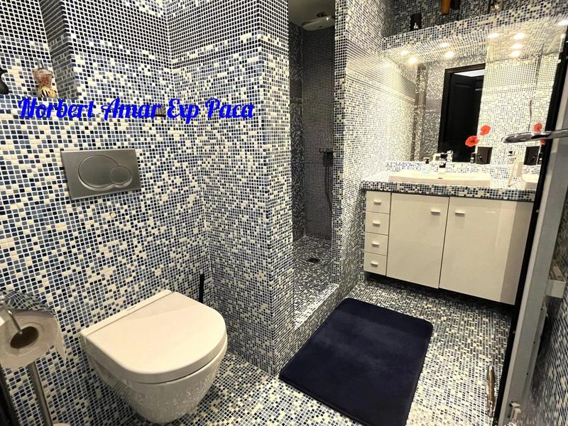 Appartement - 100 m² - 5 pièces