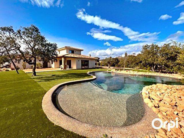 Villa - 180 m² - 5 pièces