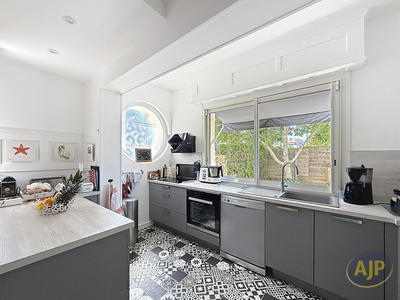 Maison - 149 m² - 7 pièces