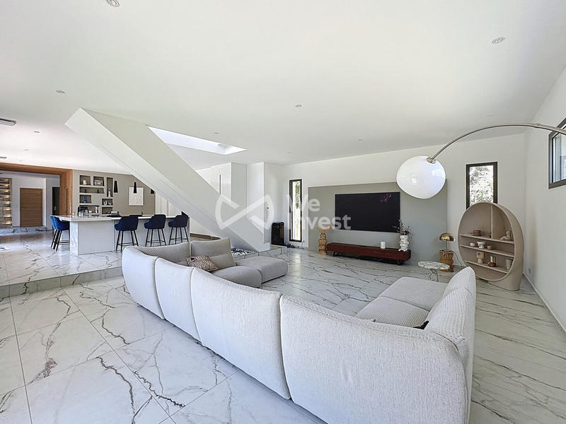 Villa - 280 m² - 5 pièces