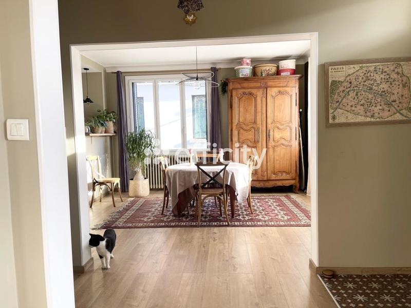 Pavillon - 175 m² - 9 pièces