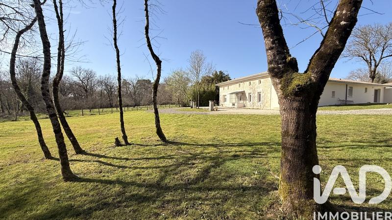 Maison - 212 m² - 8 pièces