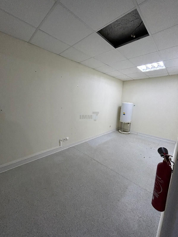 Bureau - 160 m² - 8 pièces