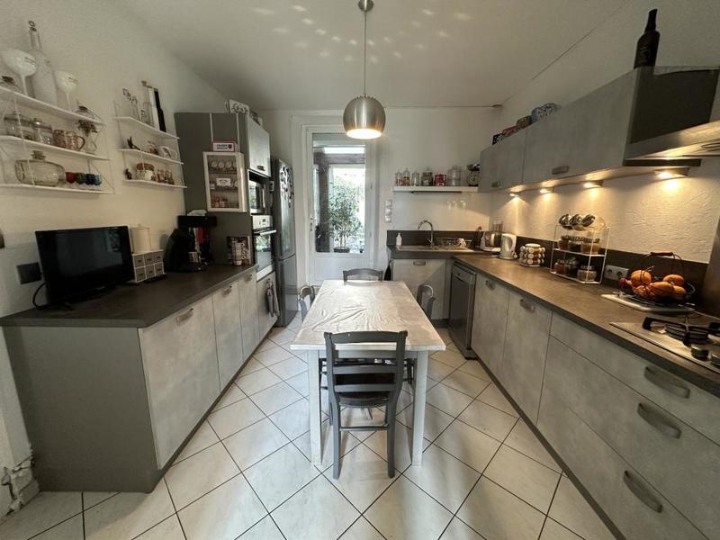 Maison de village - 215 m² - 9 pièces