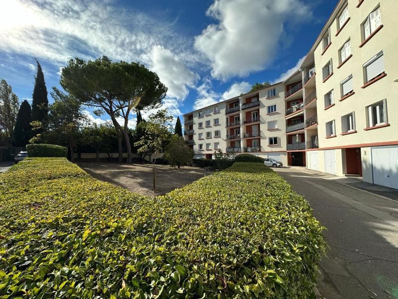 Appartement ancien - 70 m² - 4 pièces