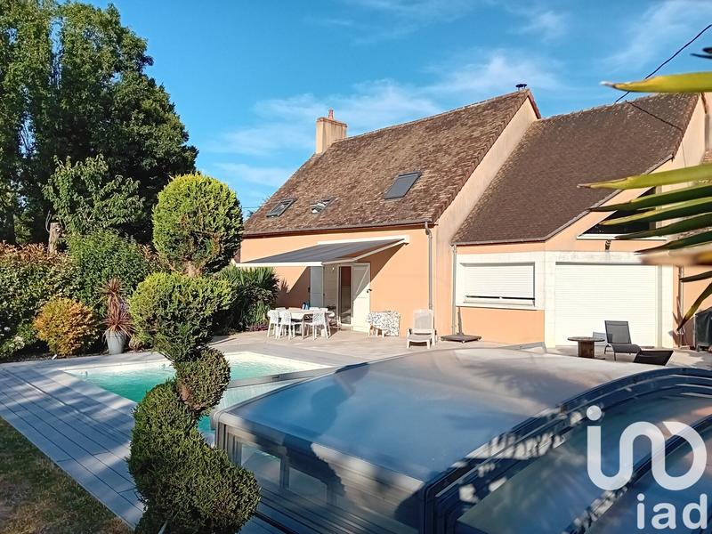 Maison - 205 m² - 9 pièces