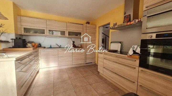 Maison - 152 m² - 6 pièces