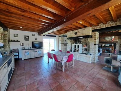 Maison - 170 m² - 6 pièces