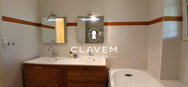 Maison - 350 m² - 15 pièces