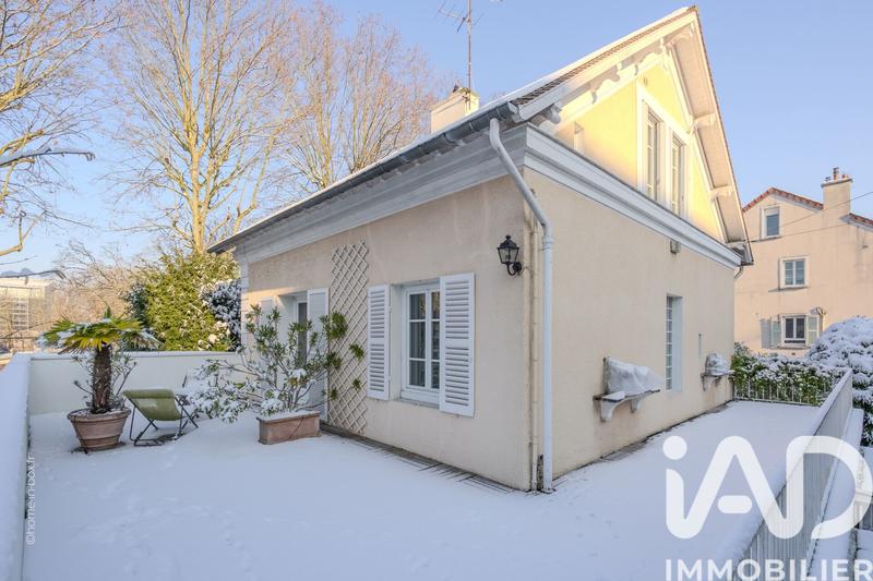 Maison - 200 m² - 8 pièces