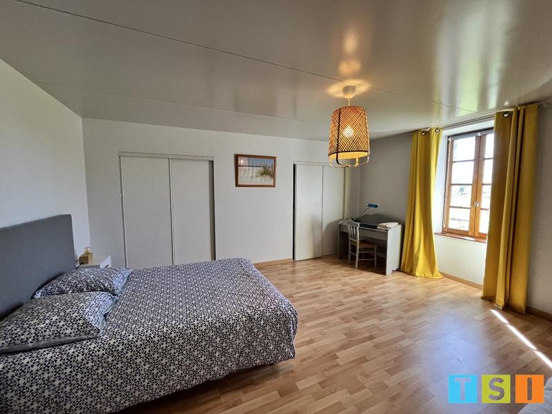 Maison - 200 m² - 6 pièces