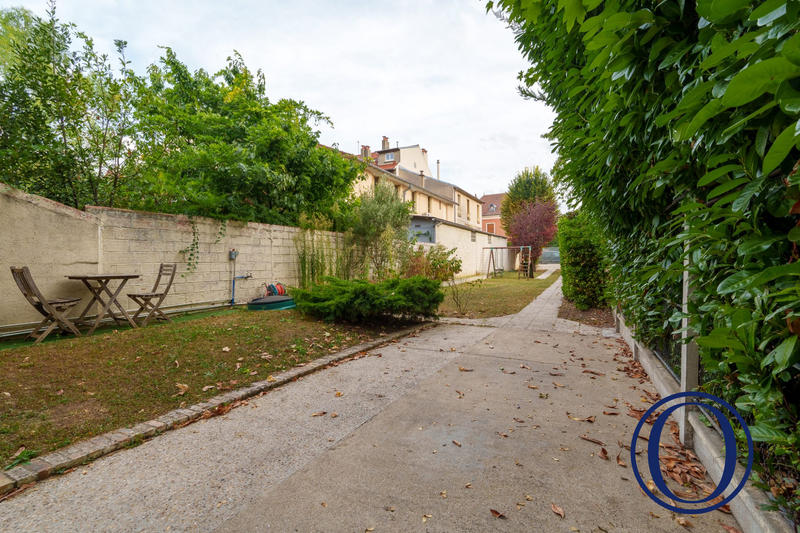 Appartement - 181 m² - 9 pièces