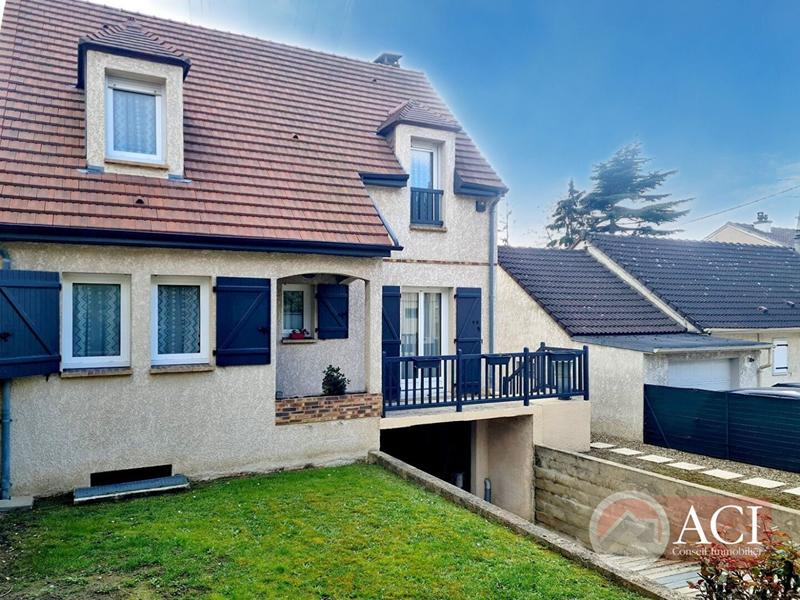 Maison - 97 m² - 5 pièces