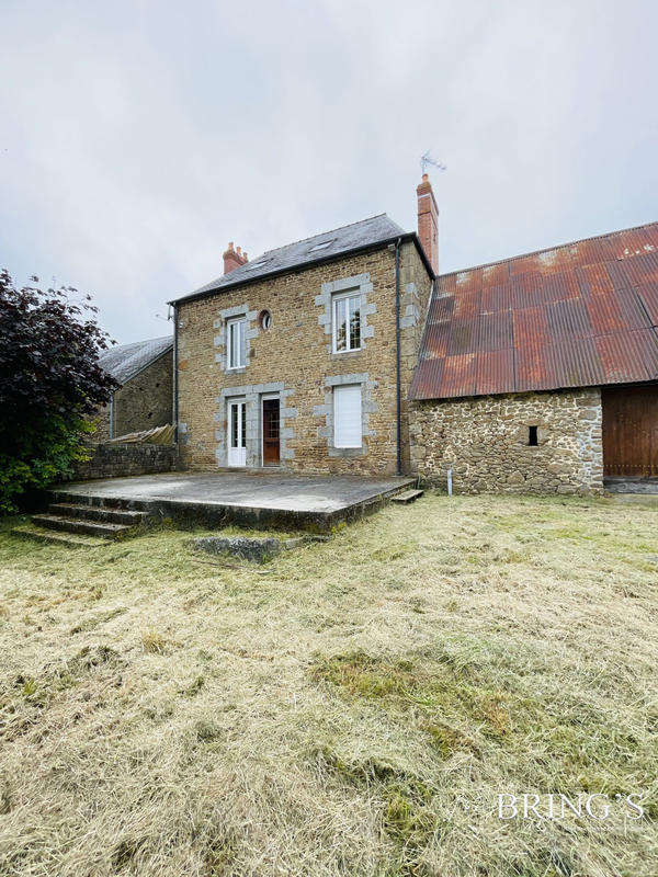 Maison - 95 m² - 5 pièces