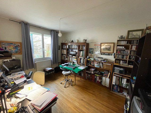 Maison traditionnelle - 143 m² - 8 pièces