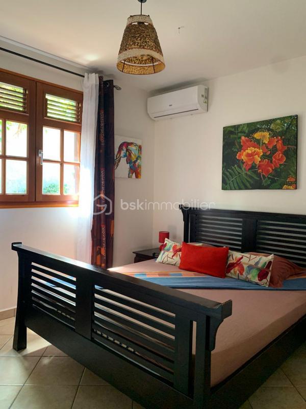 Propriété - 303 m² - 13 pièces